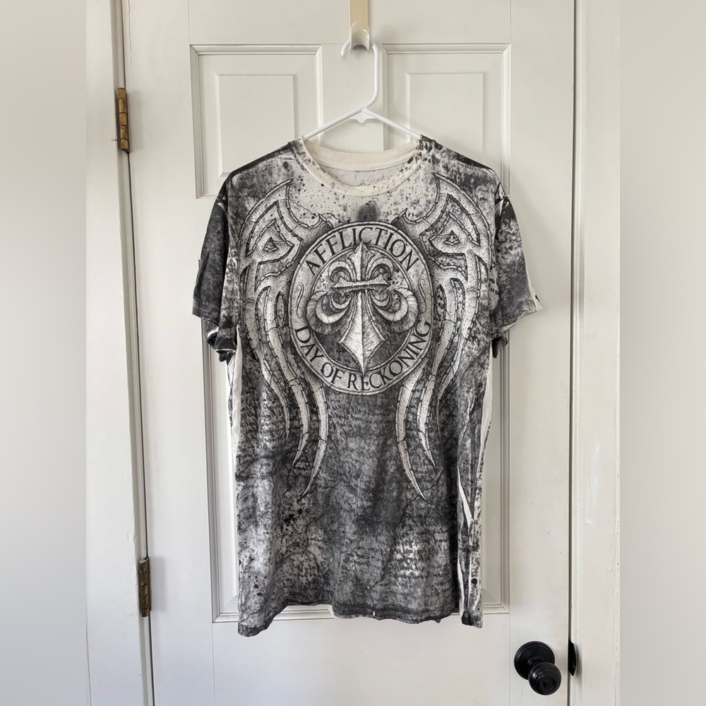 Affliction Black & White 'Day of Reckoning' Crew Neck Graphic Tee